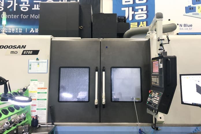 머시닝센터(6.7호기)